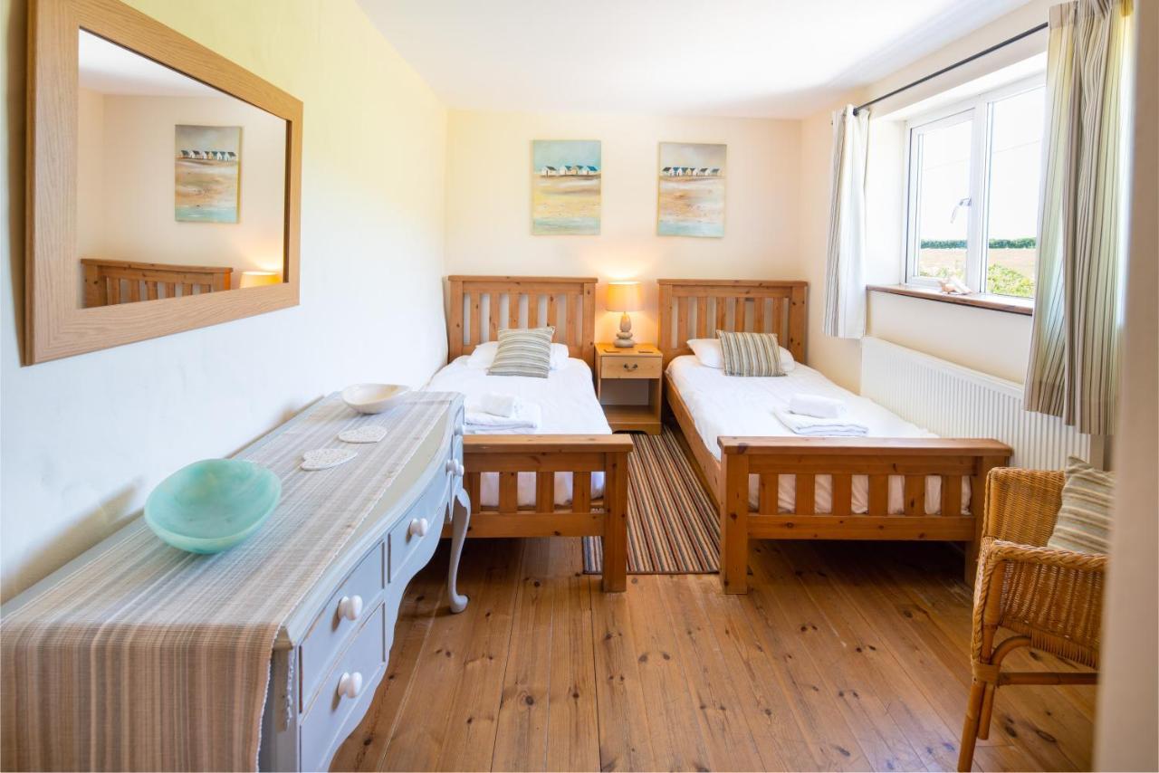Wrth Y Nant Villa Saint Ishmaels  Kültér fotó